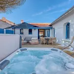 Willa Les Bains De Walk To & Town Sleeps 6 Saint-Gilles-Croix-de-Vie