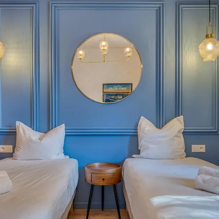 Les Bains De Walk To & Town Sleeps 6