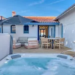 Les Bains De Walk To & Town Sleeps 6