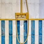 Les Bains De Walk To & Town Sleeps 6 וילה