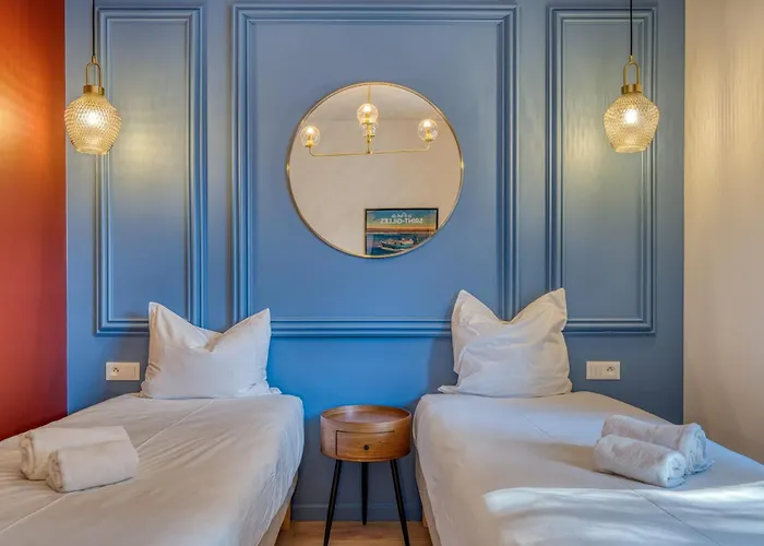 Villa Les Bains De Mer Spa Walk To Beach & Town Sleeps 6