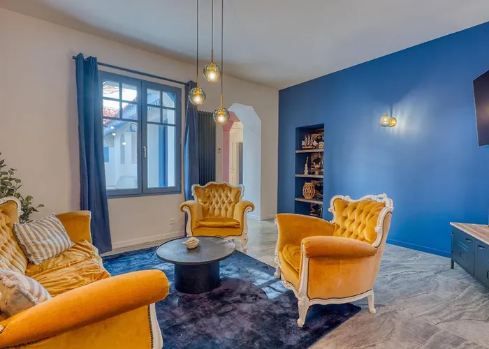 Villa Les Bains De Mer Spa Walk To Beach & Town Sleeps 6