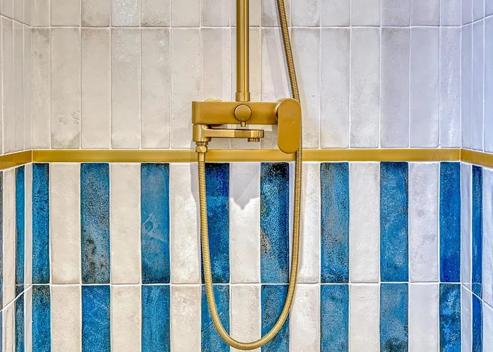 Les Bains De Avec Villa