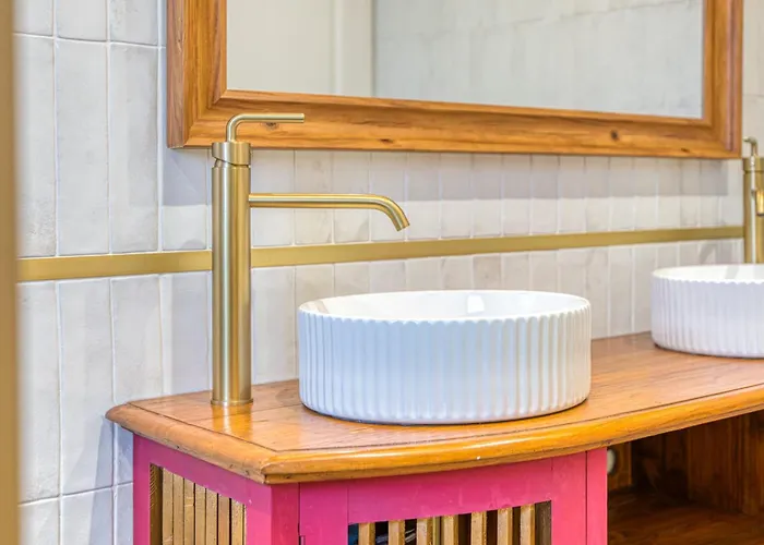 Les Bains De Avec Villa *